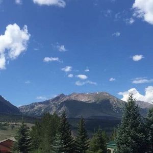 Meet your Posher, Alyson